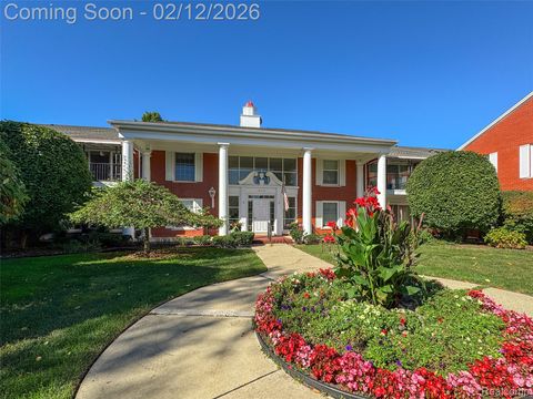 19710 W 13 Mile Road 108 Beverly Hills Village MI 48025