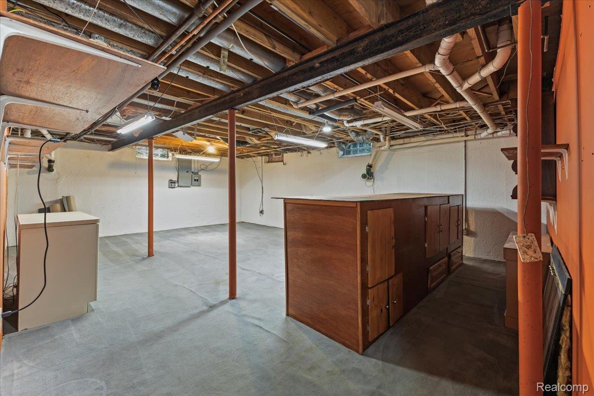 Independence Charter Township, Michigan 48348, United States, 3 Bedrooms Bedrooms, ,3 BathroomsBathrooms,Residential,Contingent,185425