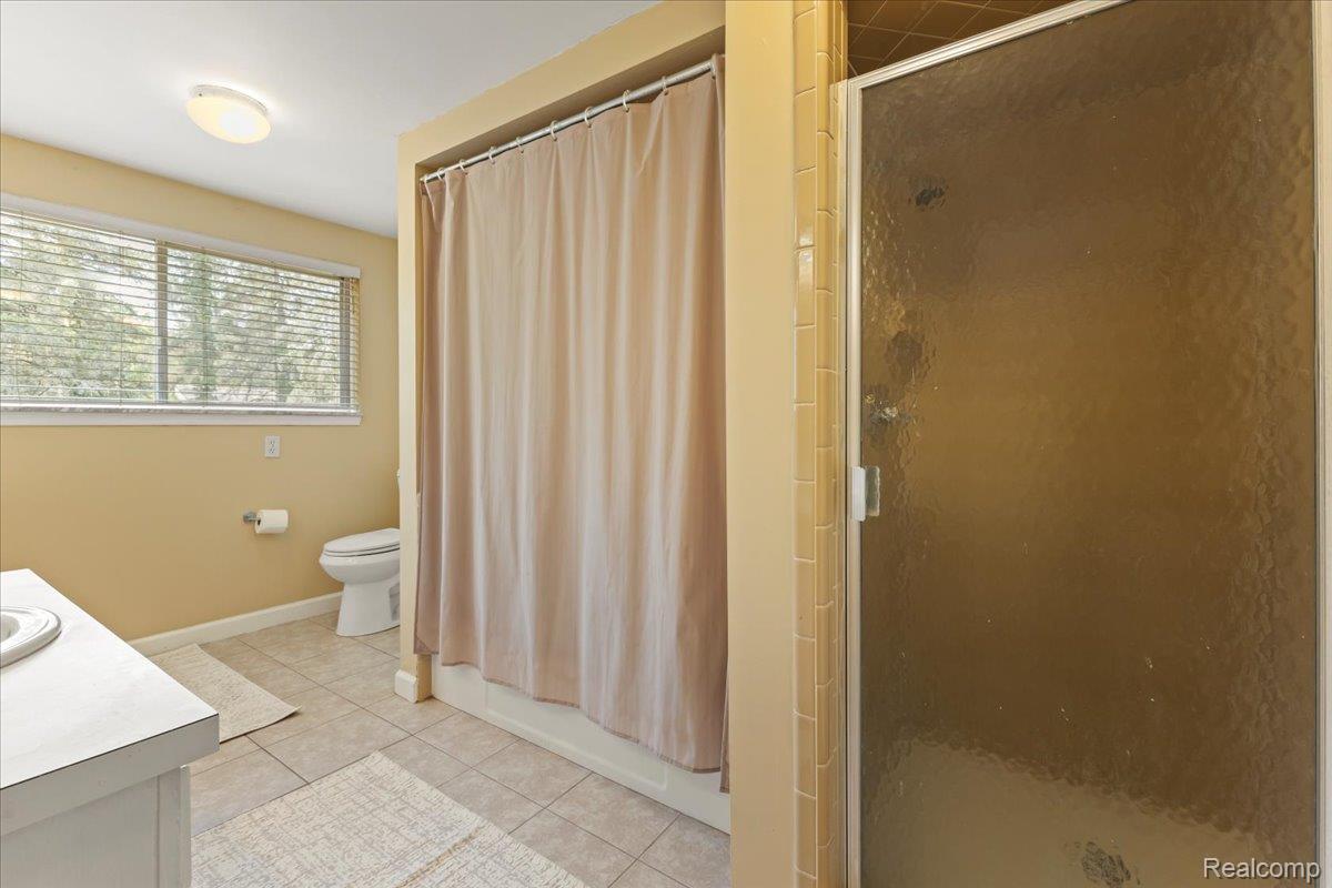 Independence Charter Township, Michigan 48348, United States, 3 Bedrooms Bedrooms, ,3 BathroomsBathrooms,Residential,Contingent,185425