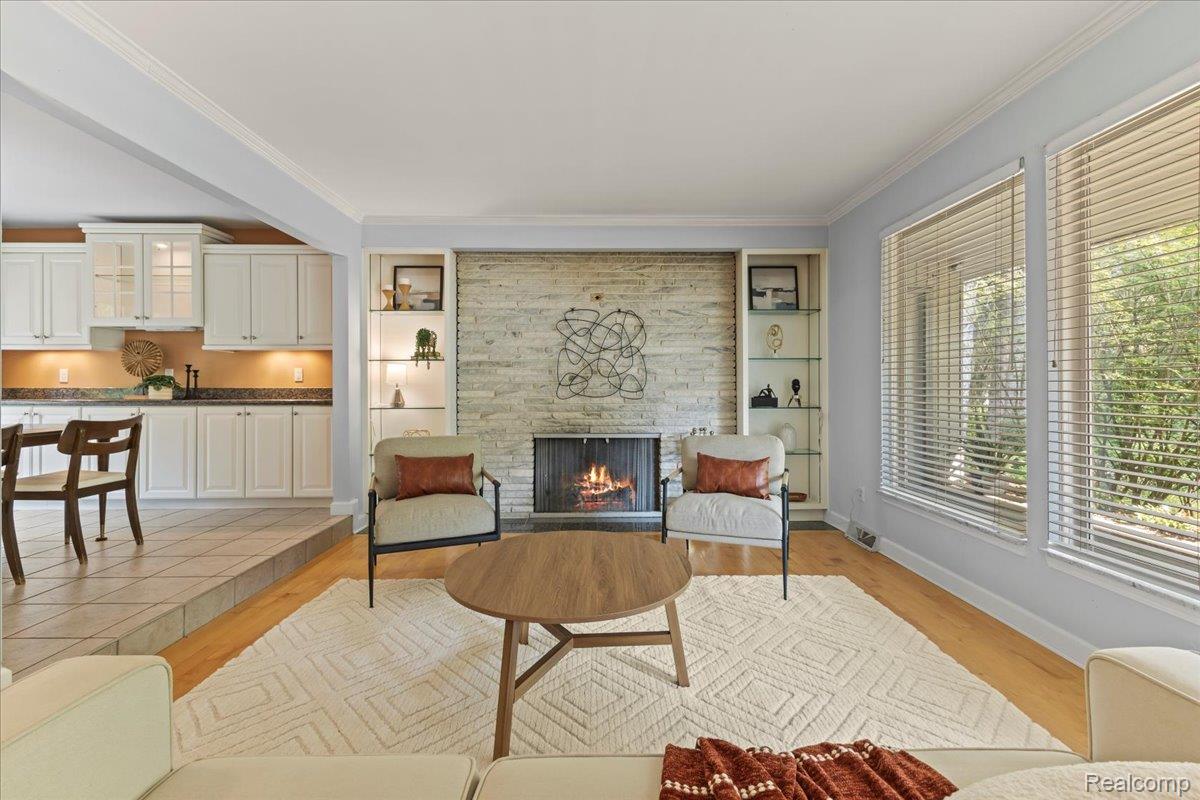 Independence Charter Township, Michigan 48348, United States, 3 Bedrooms Bedrooms, ,3 BathroomsBathrooms,Residential,Contingent,185425