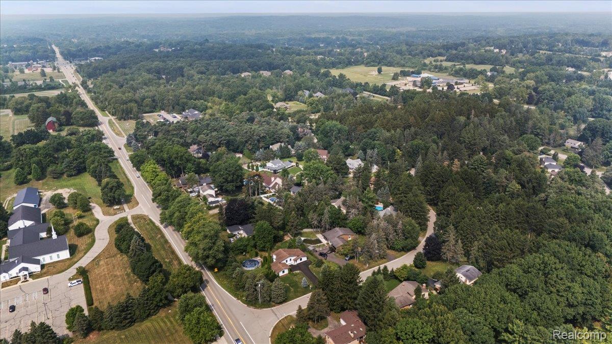 Independence Charter Township, Michigan 48348, United States, 3 Bedrooms Bedrooms, ,3 BathroomsBathrooms,Residential,Contingent,185425