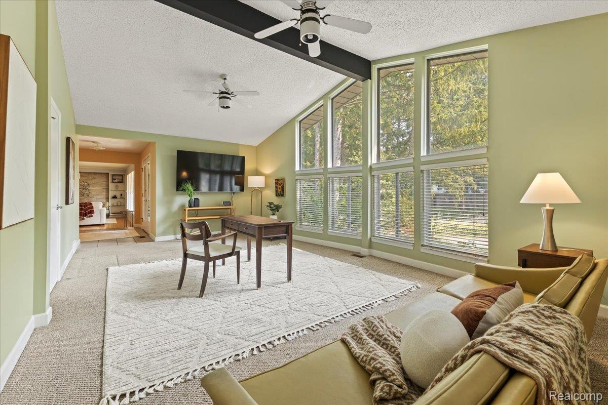 Independence Charter Township, Michigan 48348, United States, 3 Bedrooms Bedrooms, ,3 BathroomsBathrooms,Residential,Contingent,185425