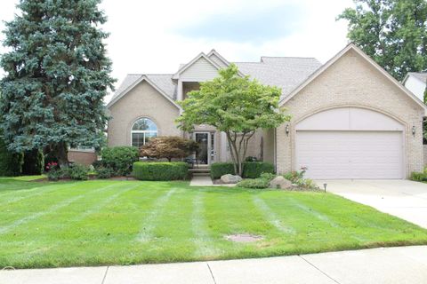 19804 Woodview Drive Clinton Charter Township MI 48038