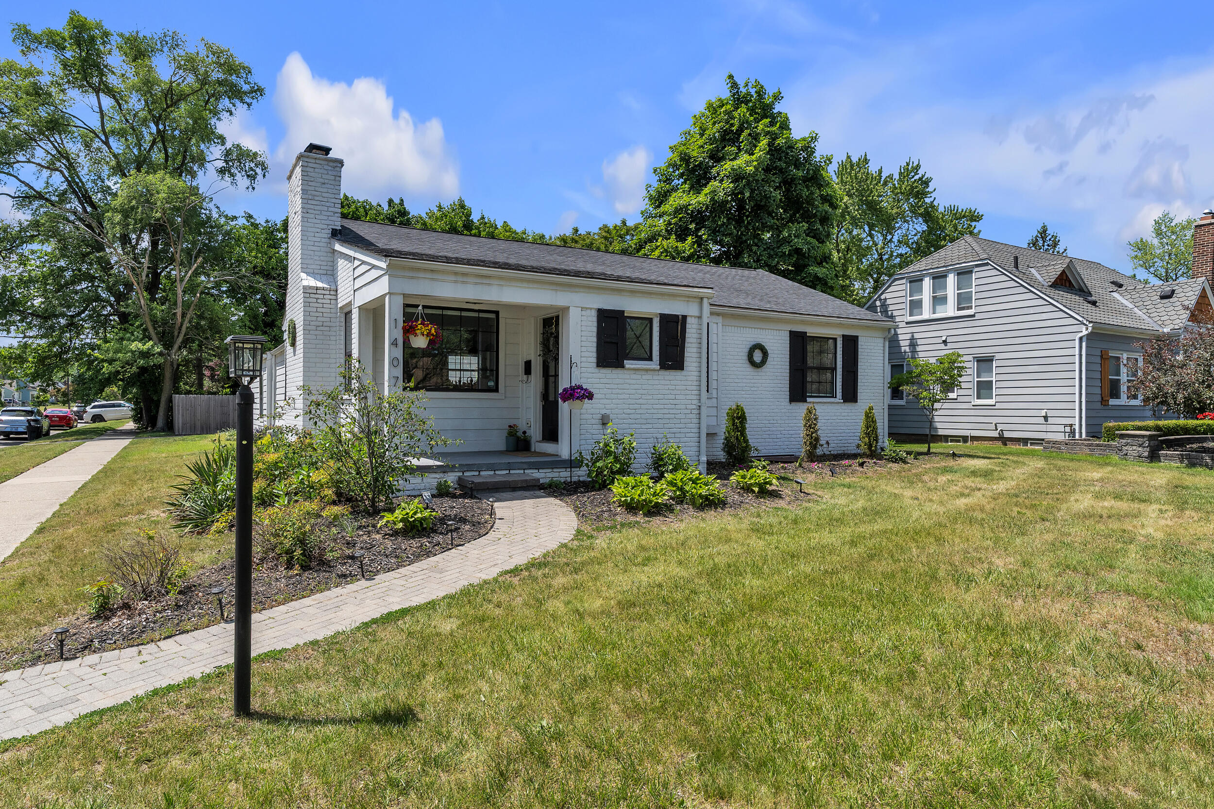 1407 Pinecrest Drive