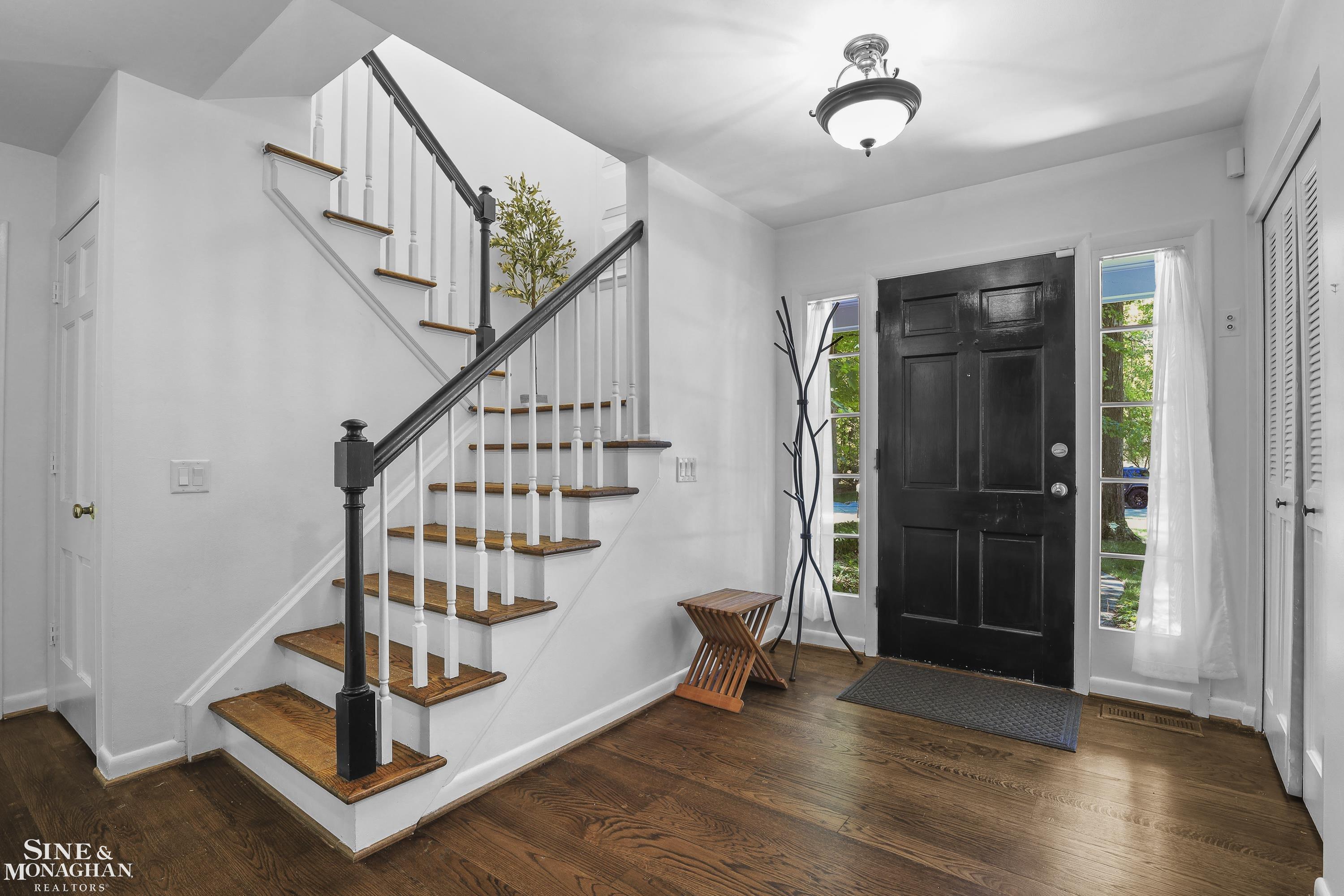 22636 King Richard Court