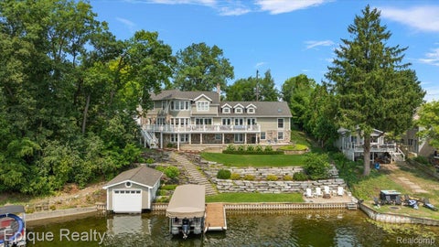 Photo of 791 Central Drive, Lake Orion Village, MI 48362 (MLS # 20261059271)