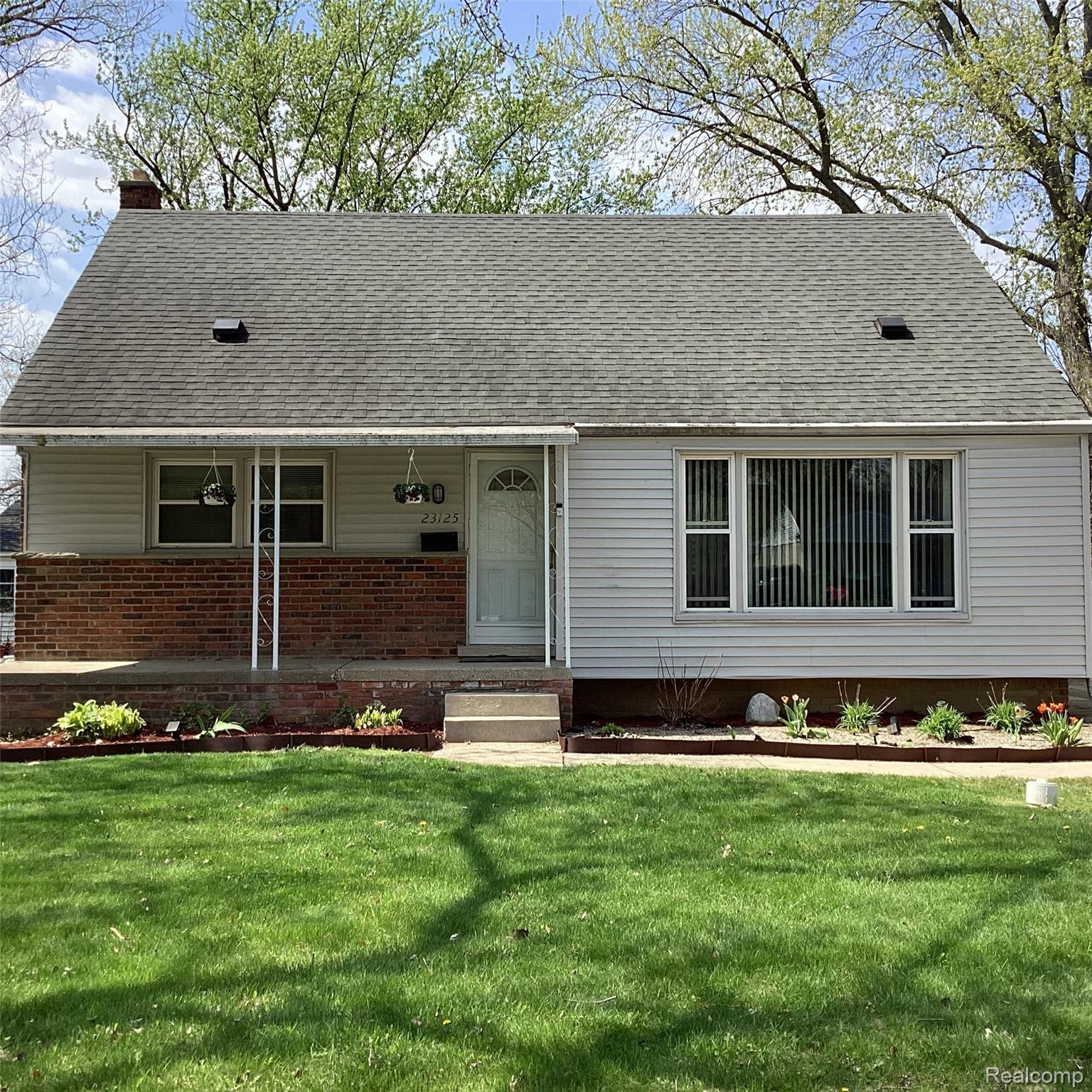 23125 W Church Street N