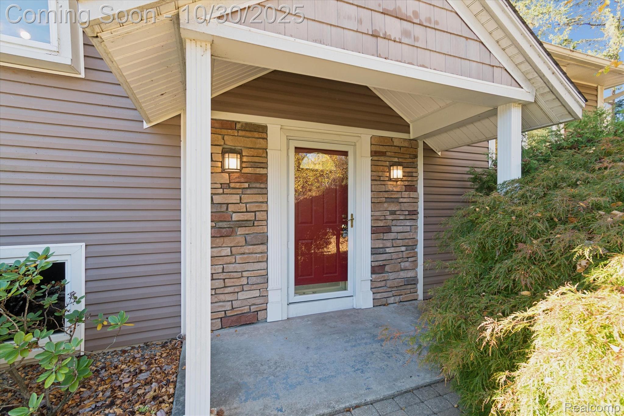 541 Crystalia Street