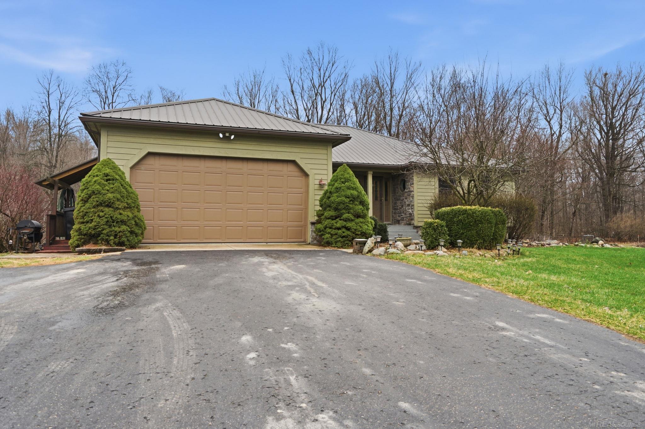 91 Lone Oak Drive