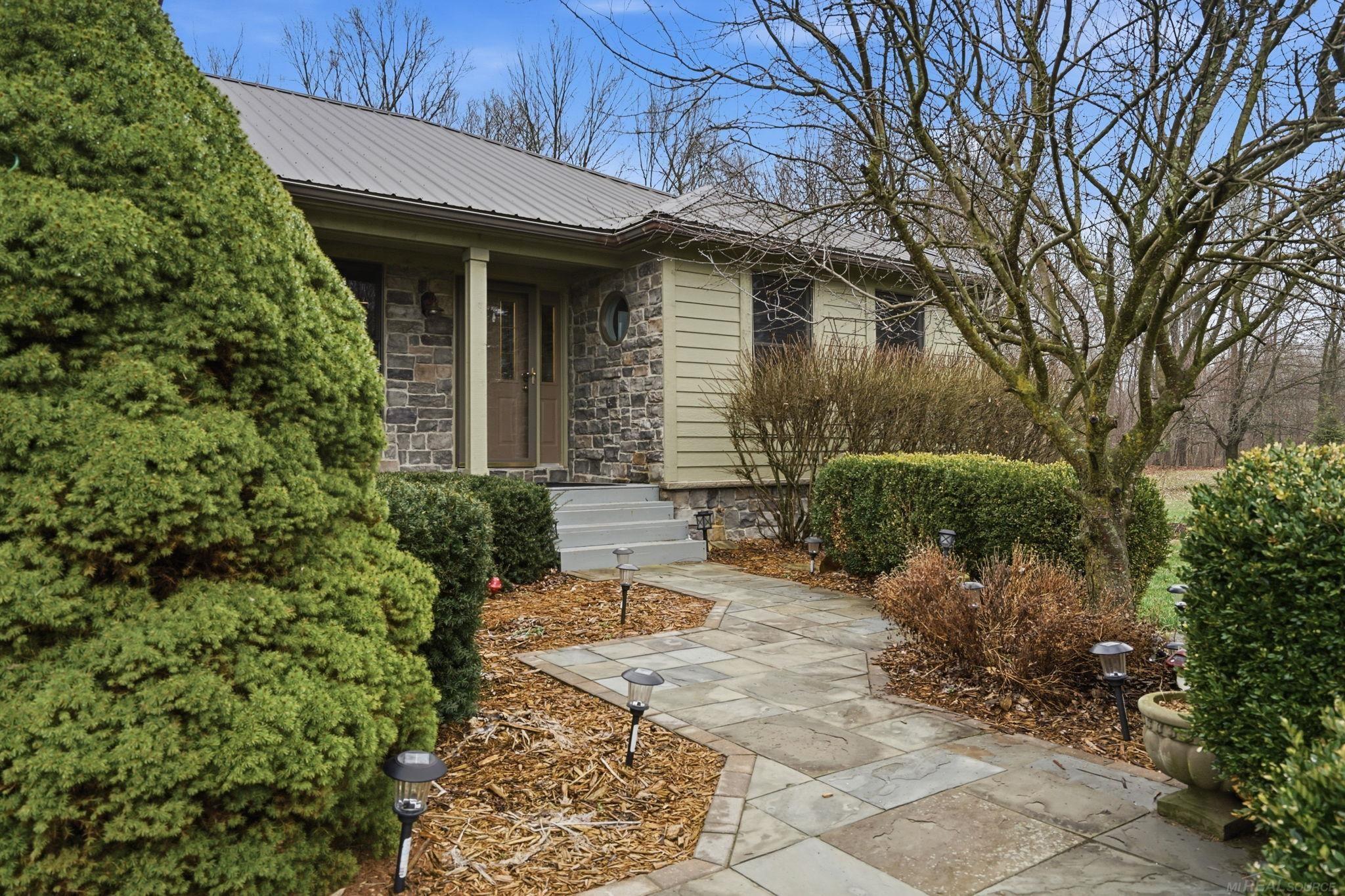 91 Lone Oak Drive