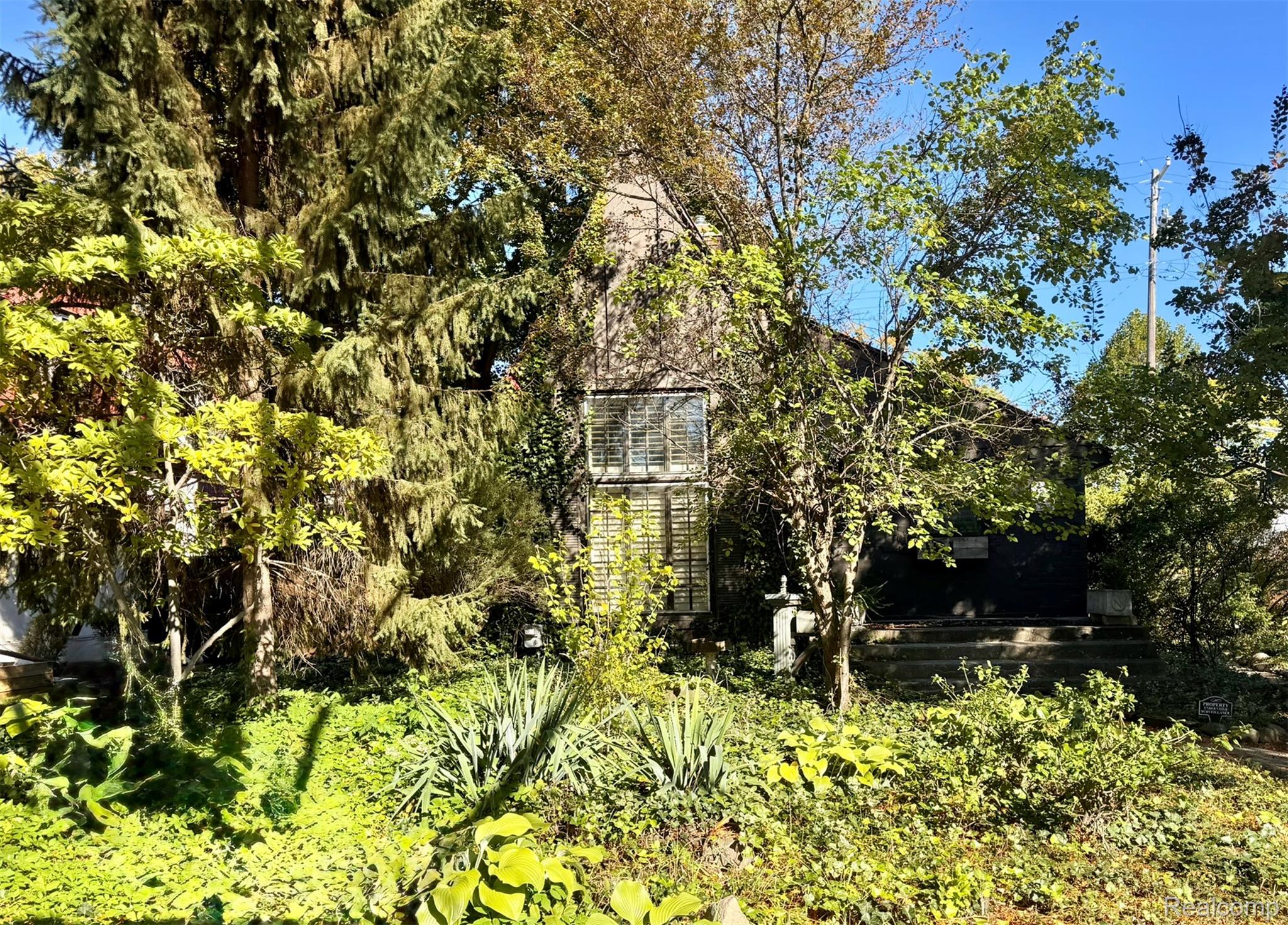191 E Lincoln Street