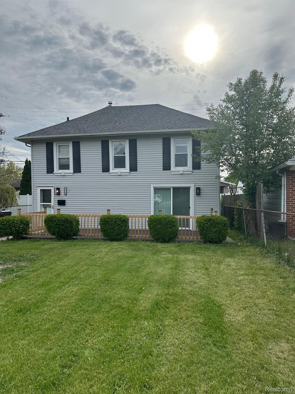 Riverview City, Michigan 48193, United States, 3 Bedrooms Bedrooms, ,2 BathroomsBathrooms,Residential,Active,134085