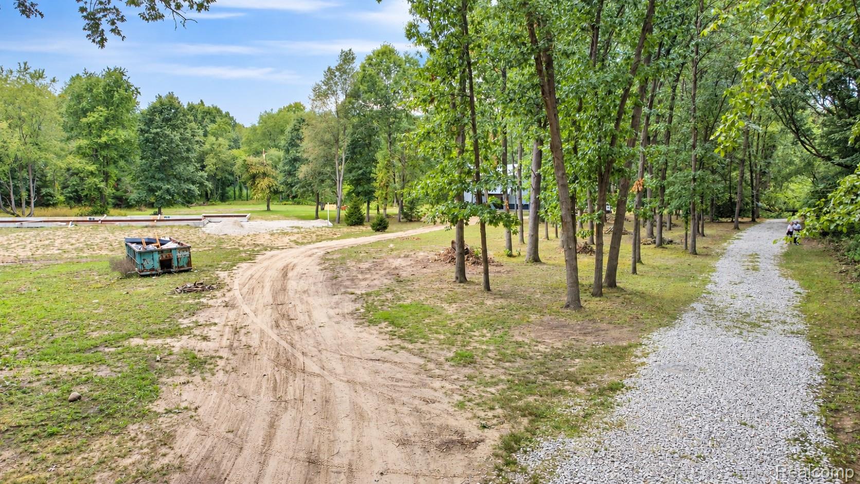 3826 Maybee Road