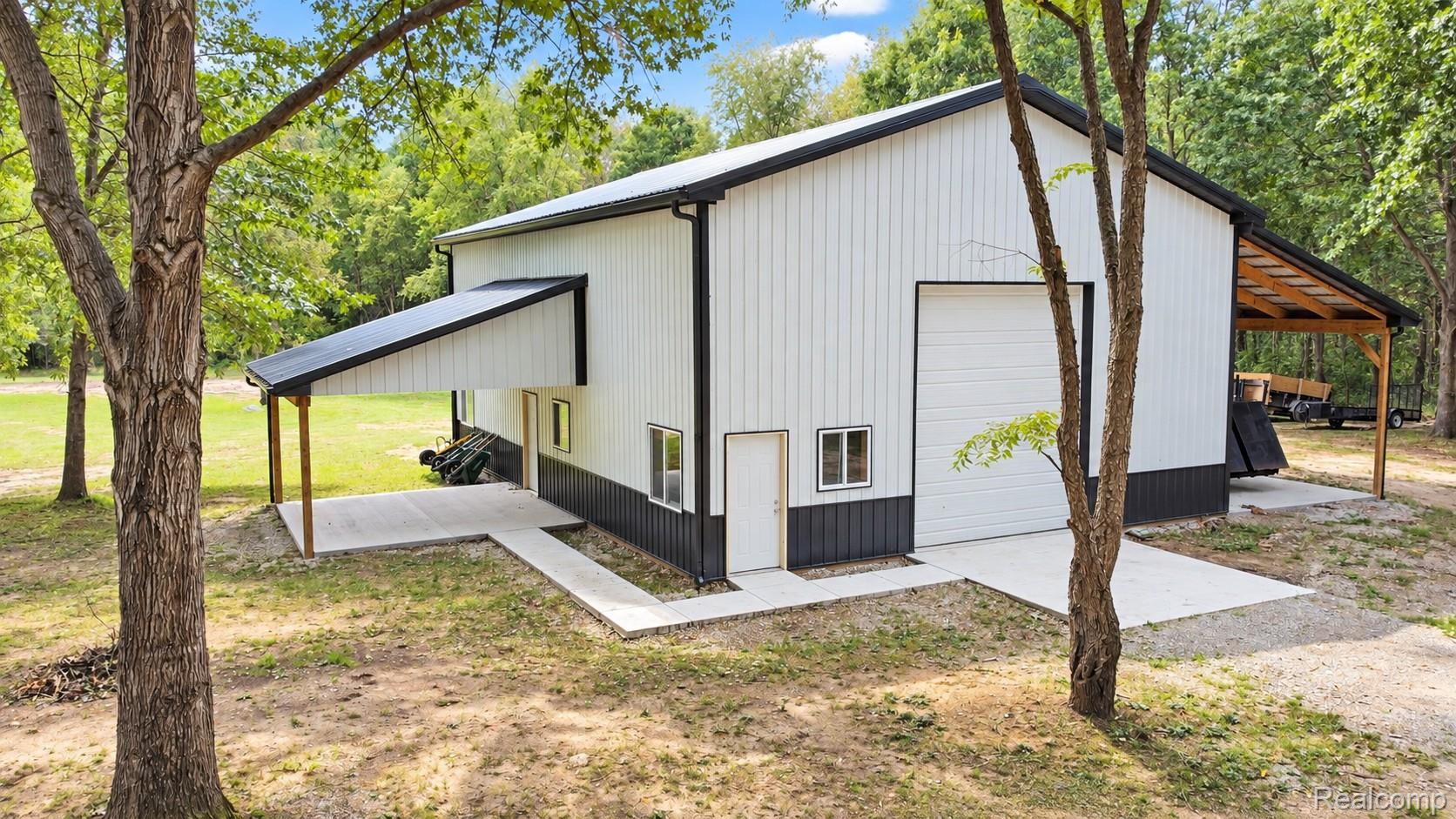 3826 Maybee Road