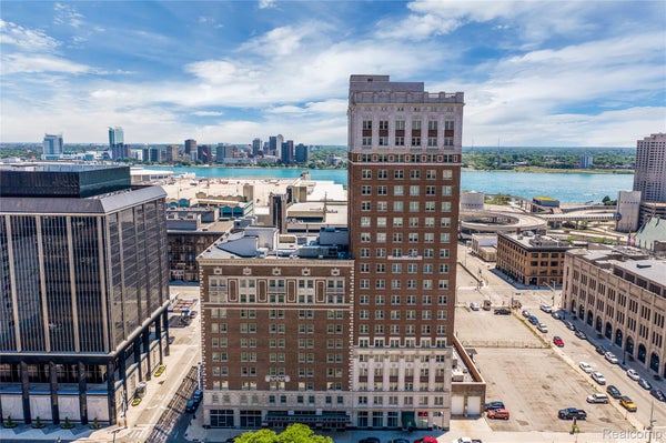 525 W LAFAYETTE BLVD # 18E, DETROIT, MI 48226 - Image 696cdde2da0f7efbe4d37492cb5a930a/2074788014