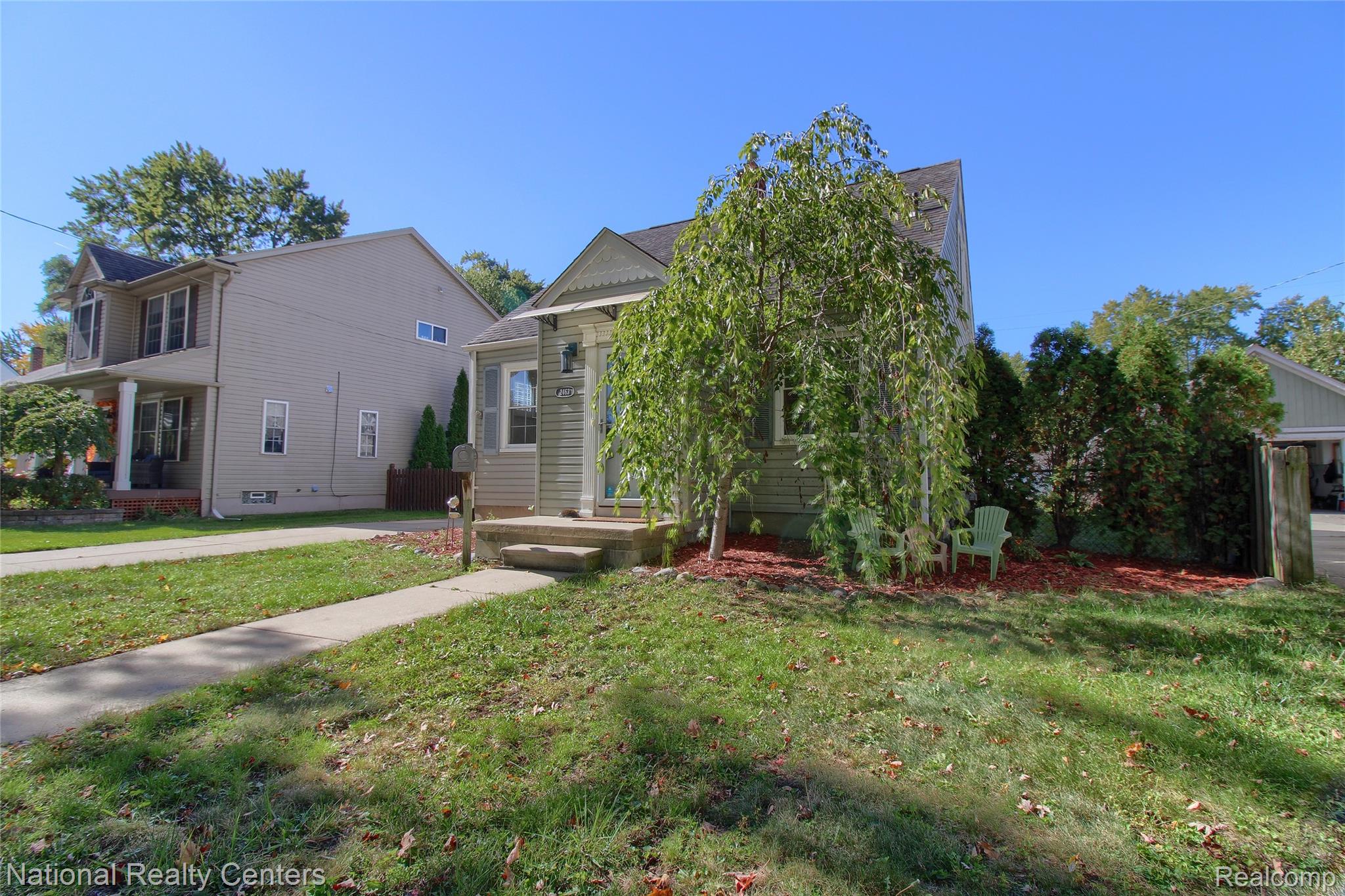 2463 Cummings Avenue