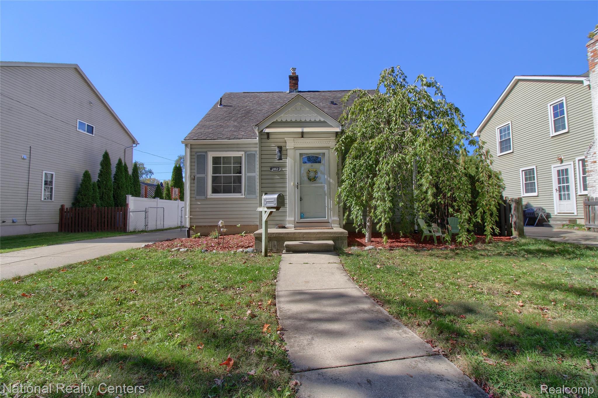 2463 Cummings Avenue