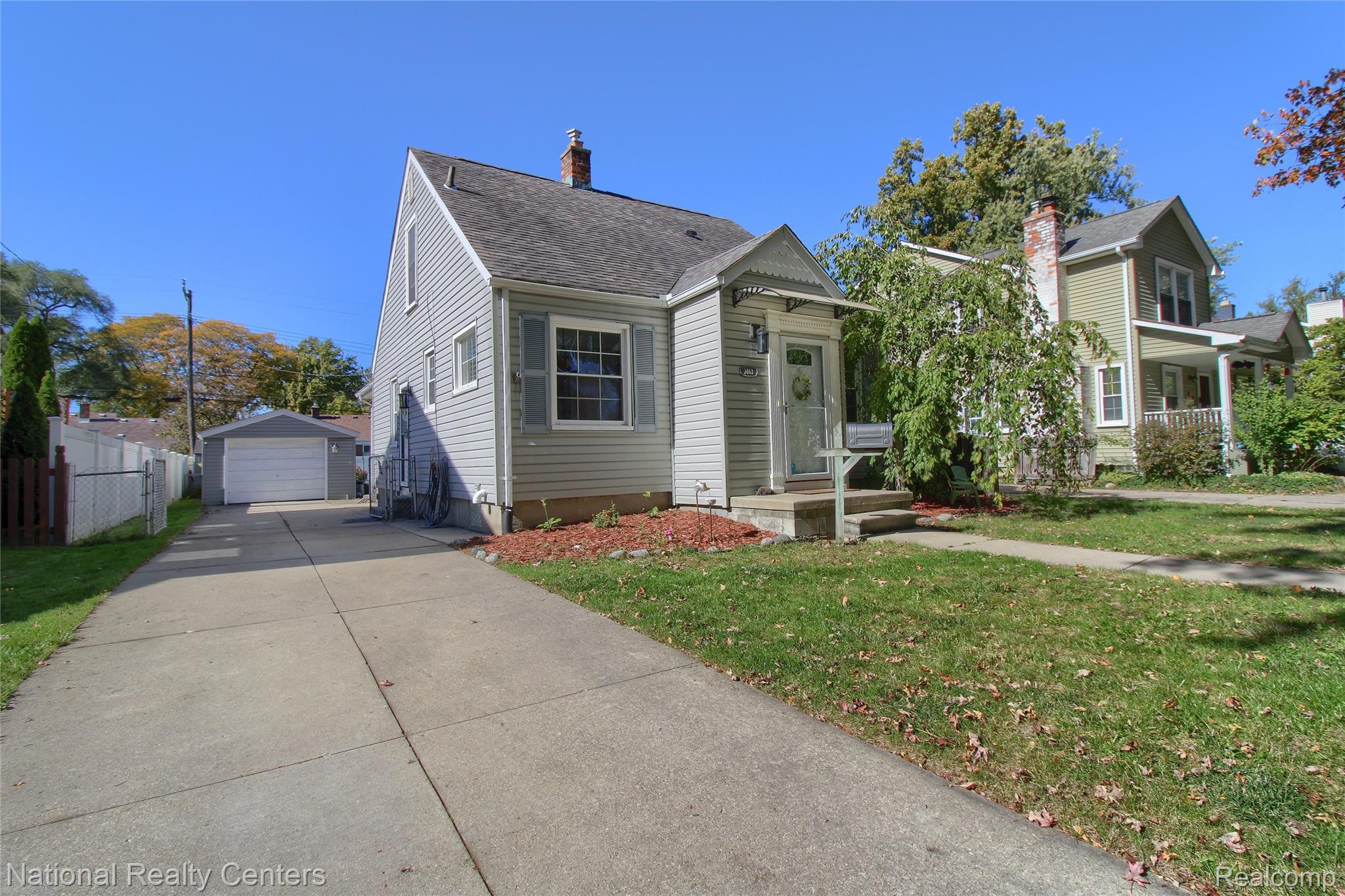 2463 Cummings Avenue