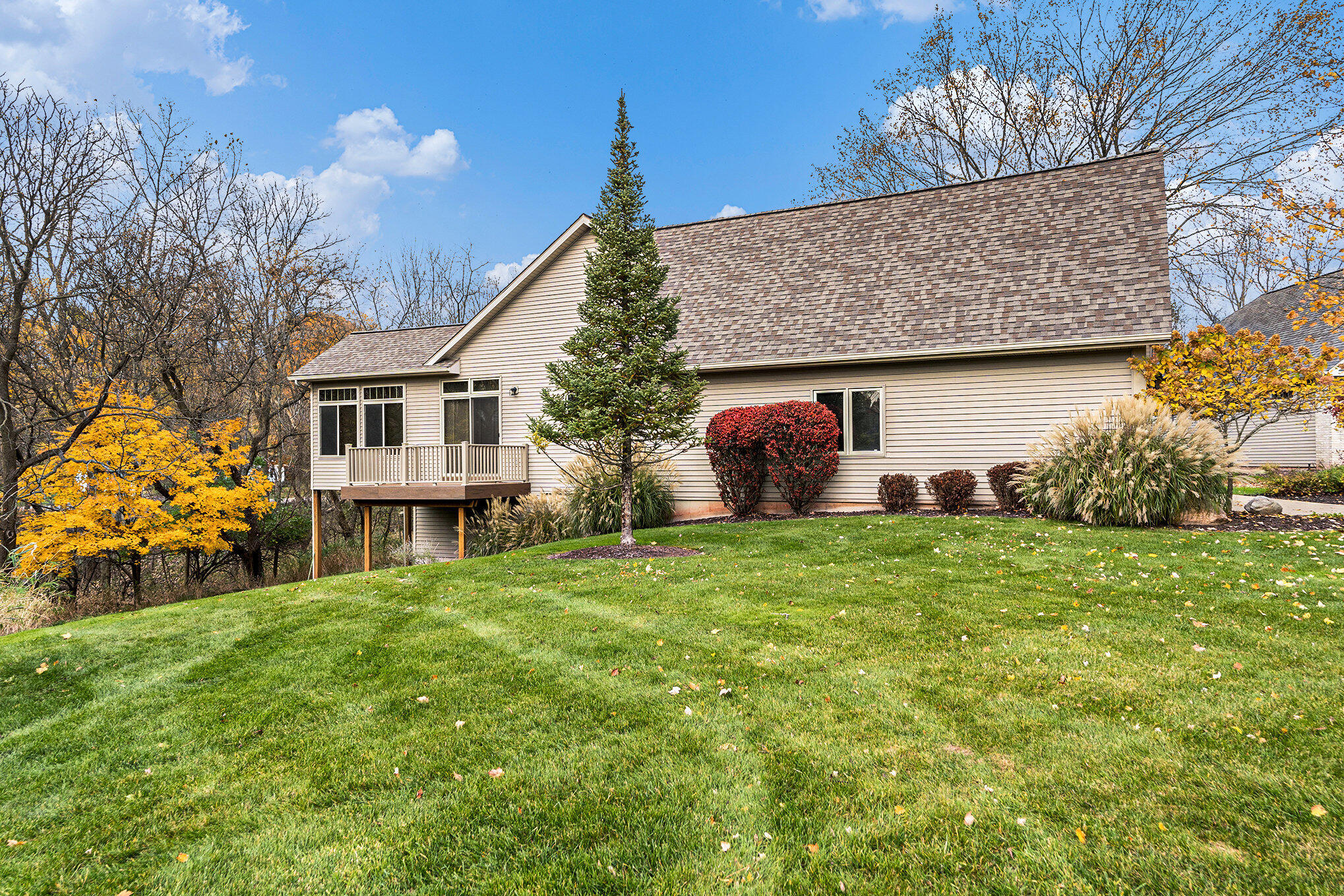 1789 Oakleigh Woods Drive NW