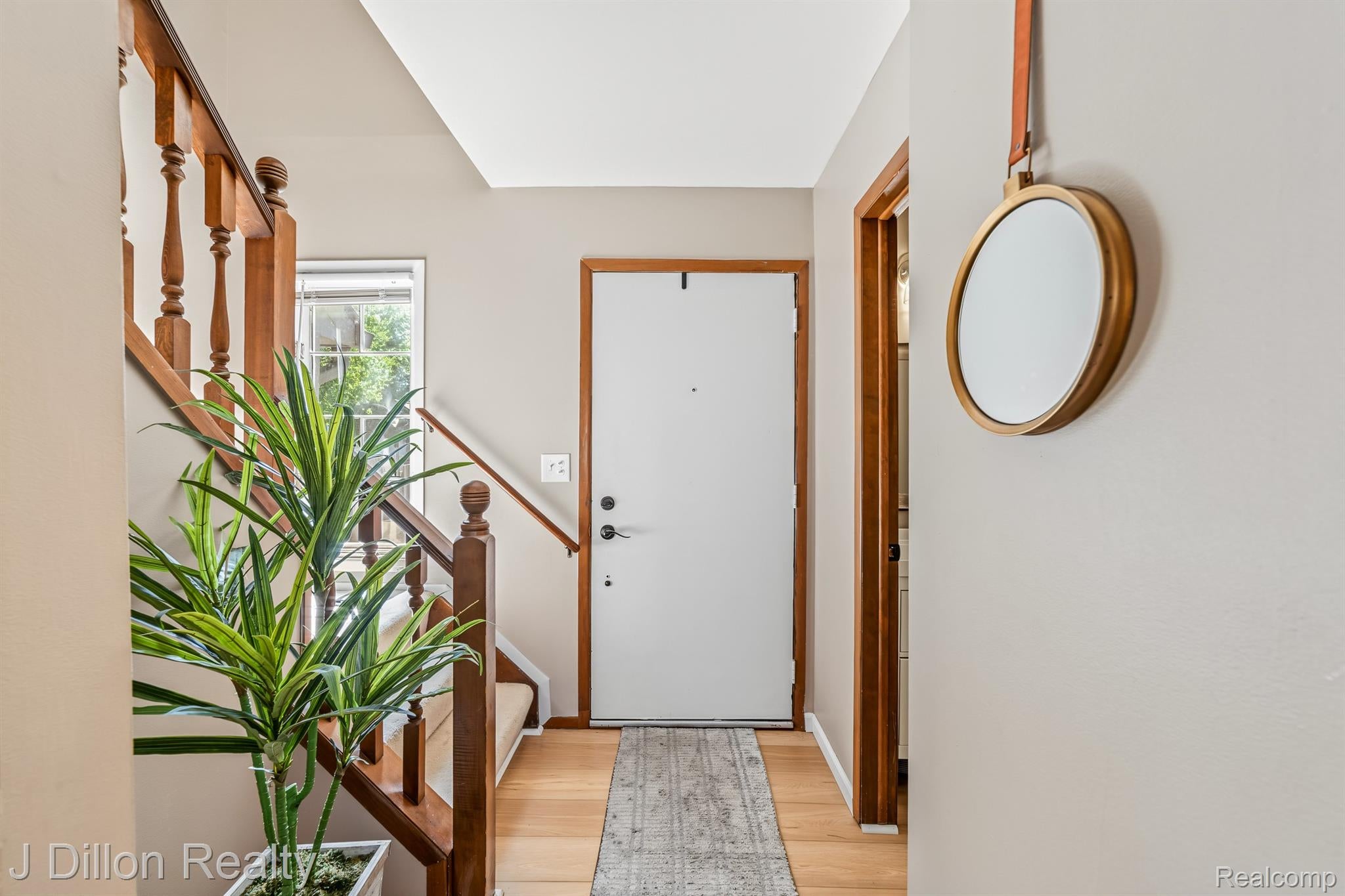 44712 Lynn Drive