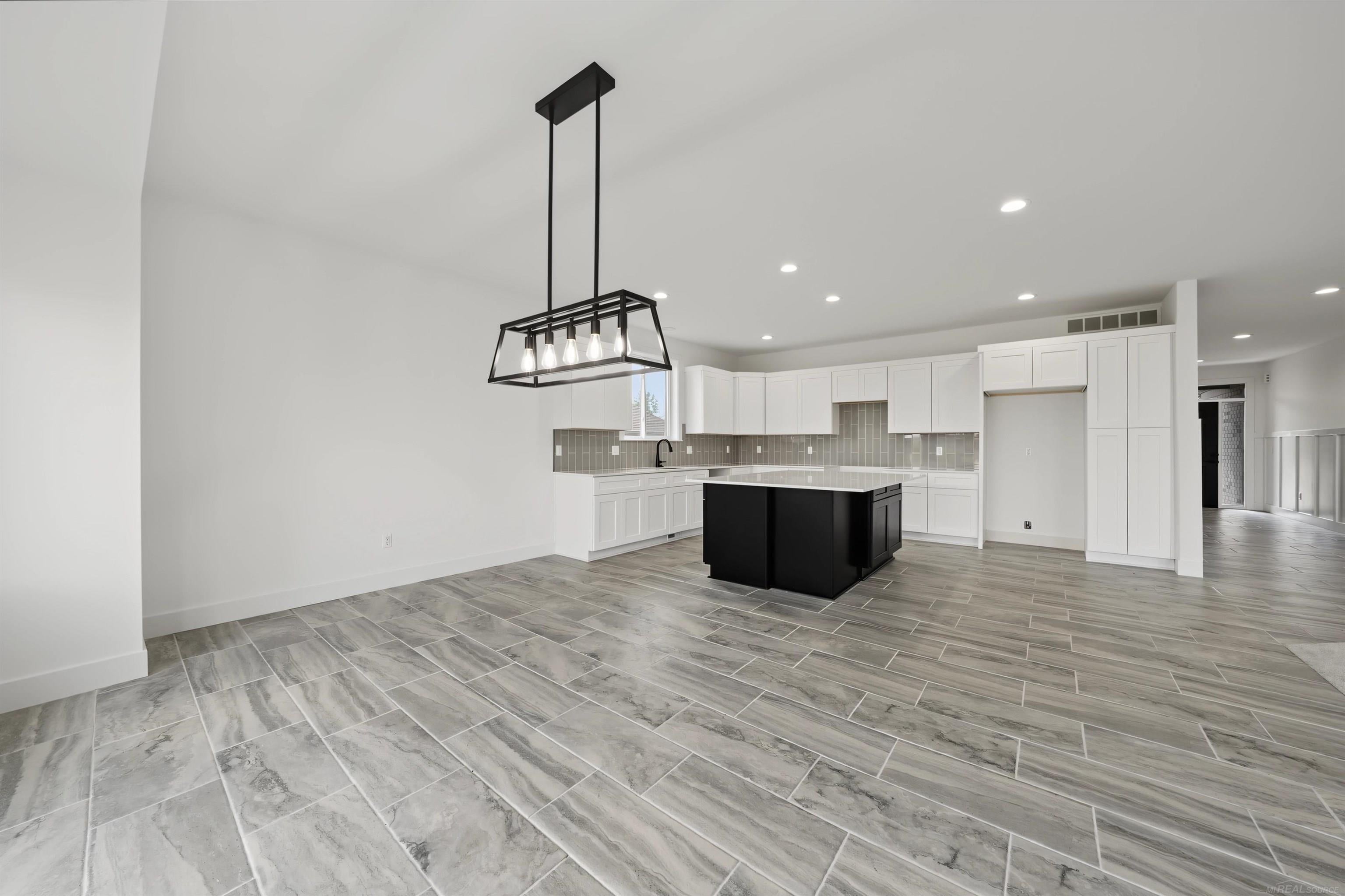 1073 Williamson Circle
