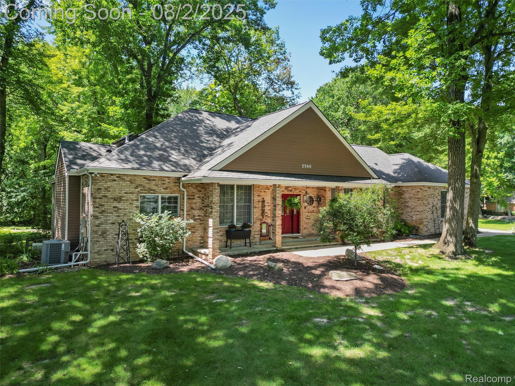 2560 Darren Drive