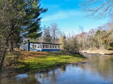 350 Deer Path Lane Fork Township MI 49305