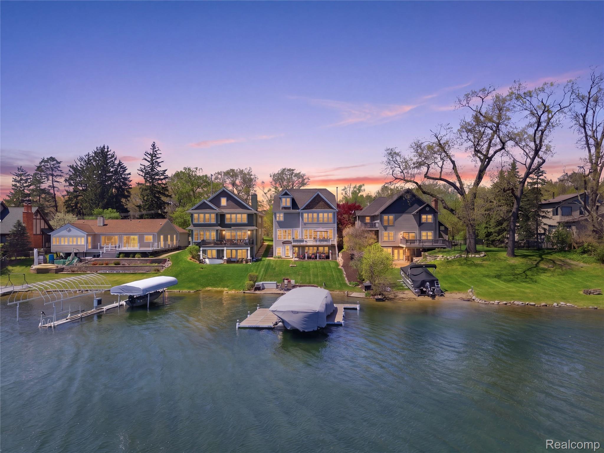 13435 Lake Shore Drive