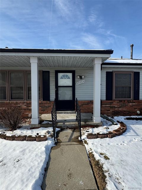 24064 Greenhill Road Warren City MI 48091