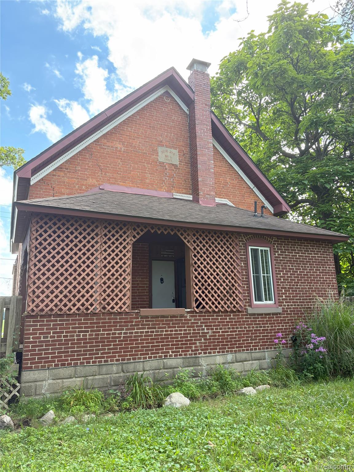 1187 Hadley Road