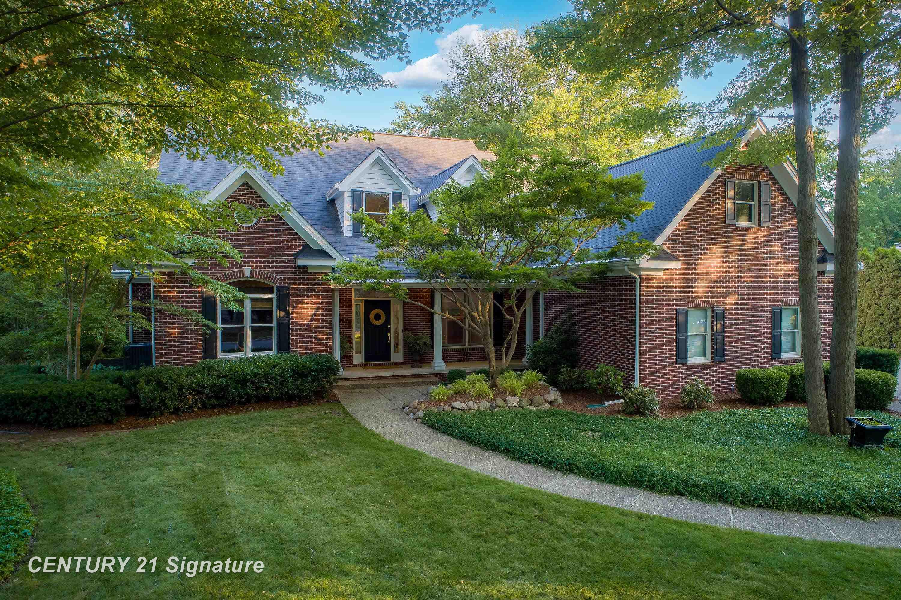 1506 Foxwood Drive