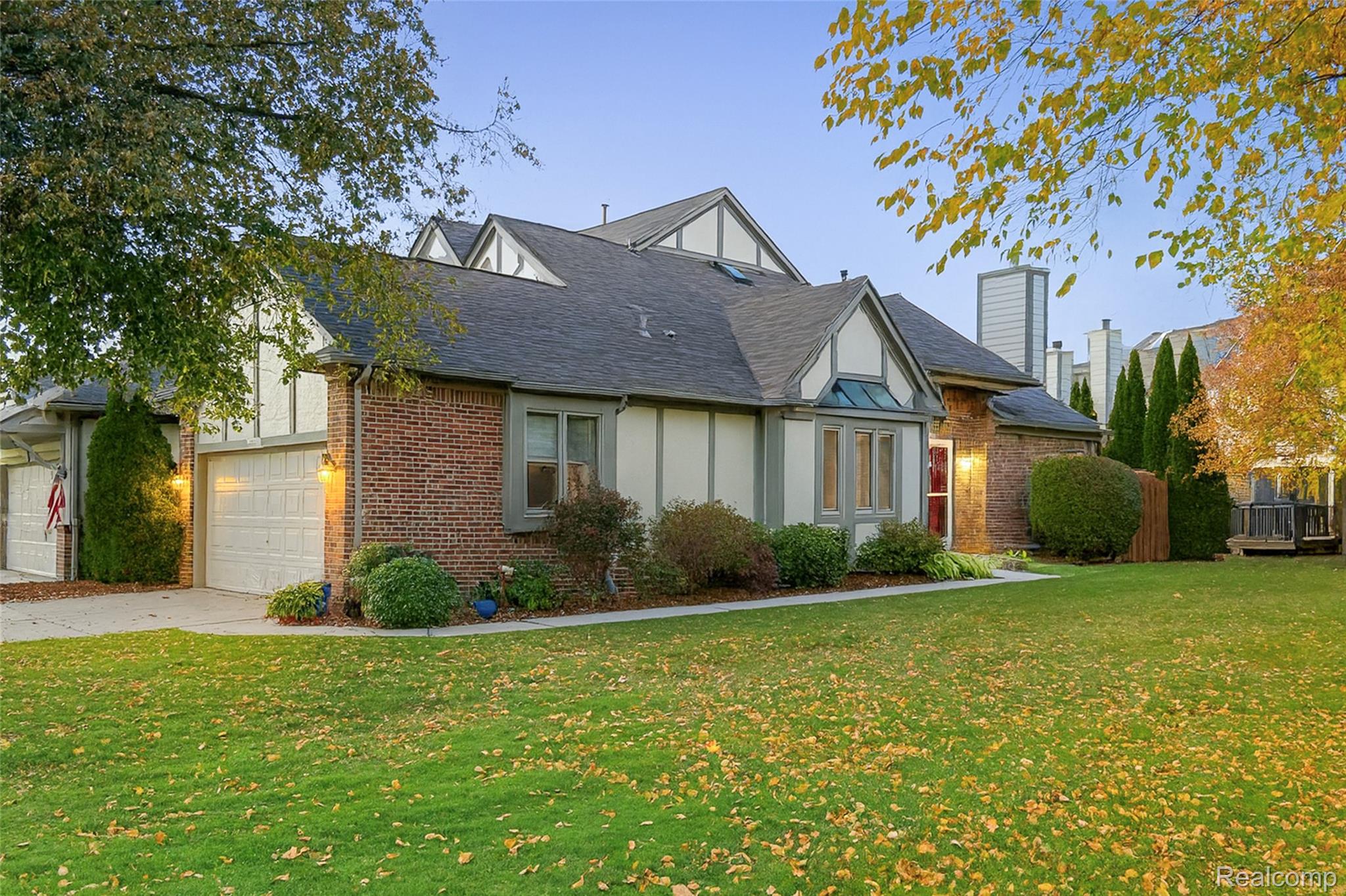 42162 Saratoga Circle