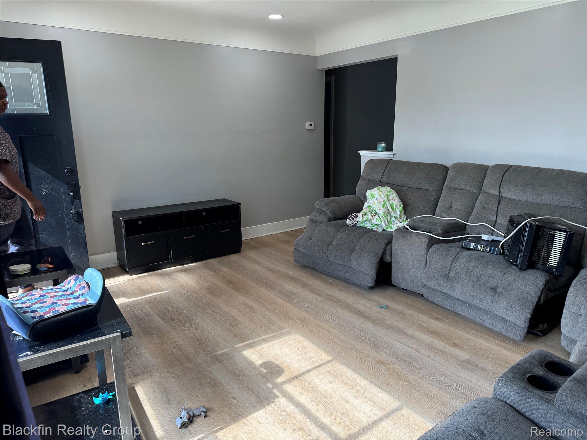 2214 Santa Barbara Drive