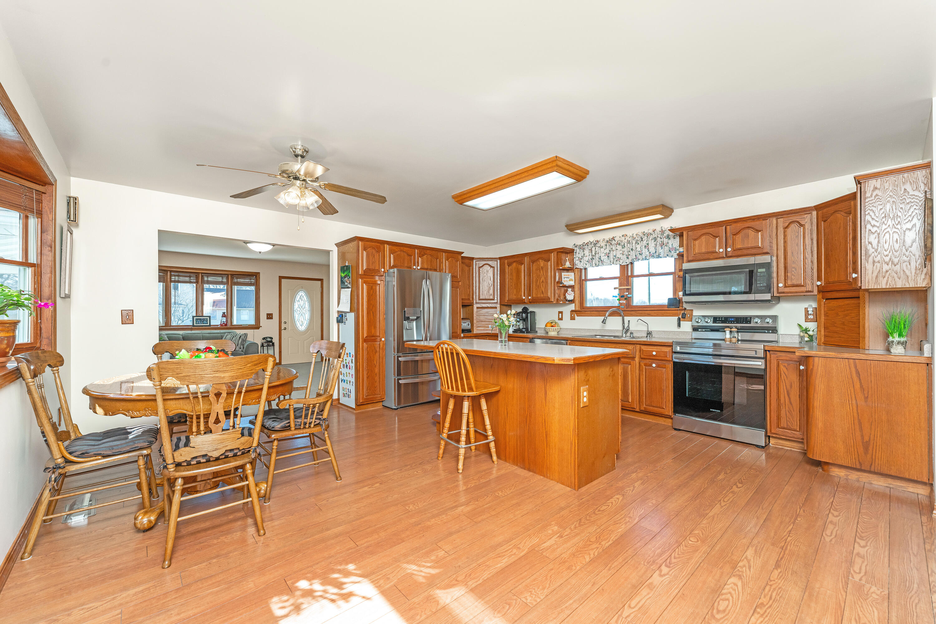121 CR 687 Street