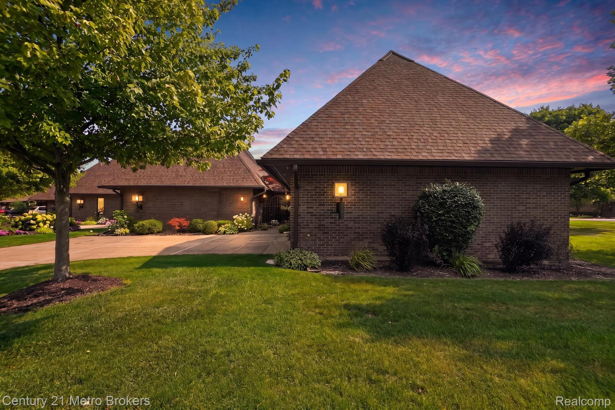 9095 S Saginaw Road 13