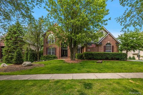 5390 Plantation Drive Commerce Charter Township MI 48382