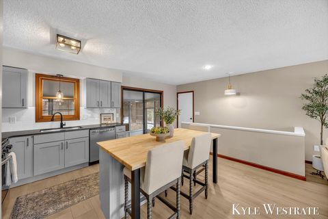 Tiny photo for 3425 Cascade Road SE, Grand Rapids Charter Township, MI 49546 (MLS # 65026001840)