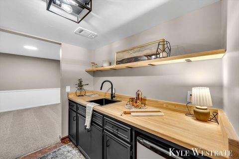 Tiny photo for 3425 Cascade Road SE, Grand Rapids Charter Township, MI 49546 (MLS # 65026001840)