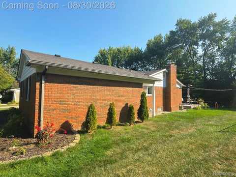 Tiny photo for 4036 Wentworth Drive, Troy City, MI 48098 (MLS # 20261069444)