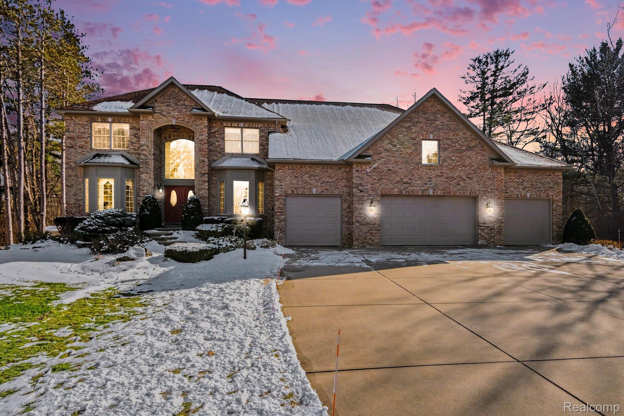 2215 Ridgemoor Court