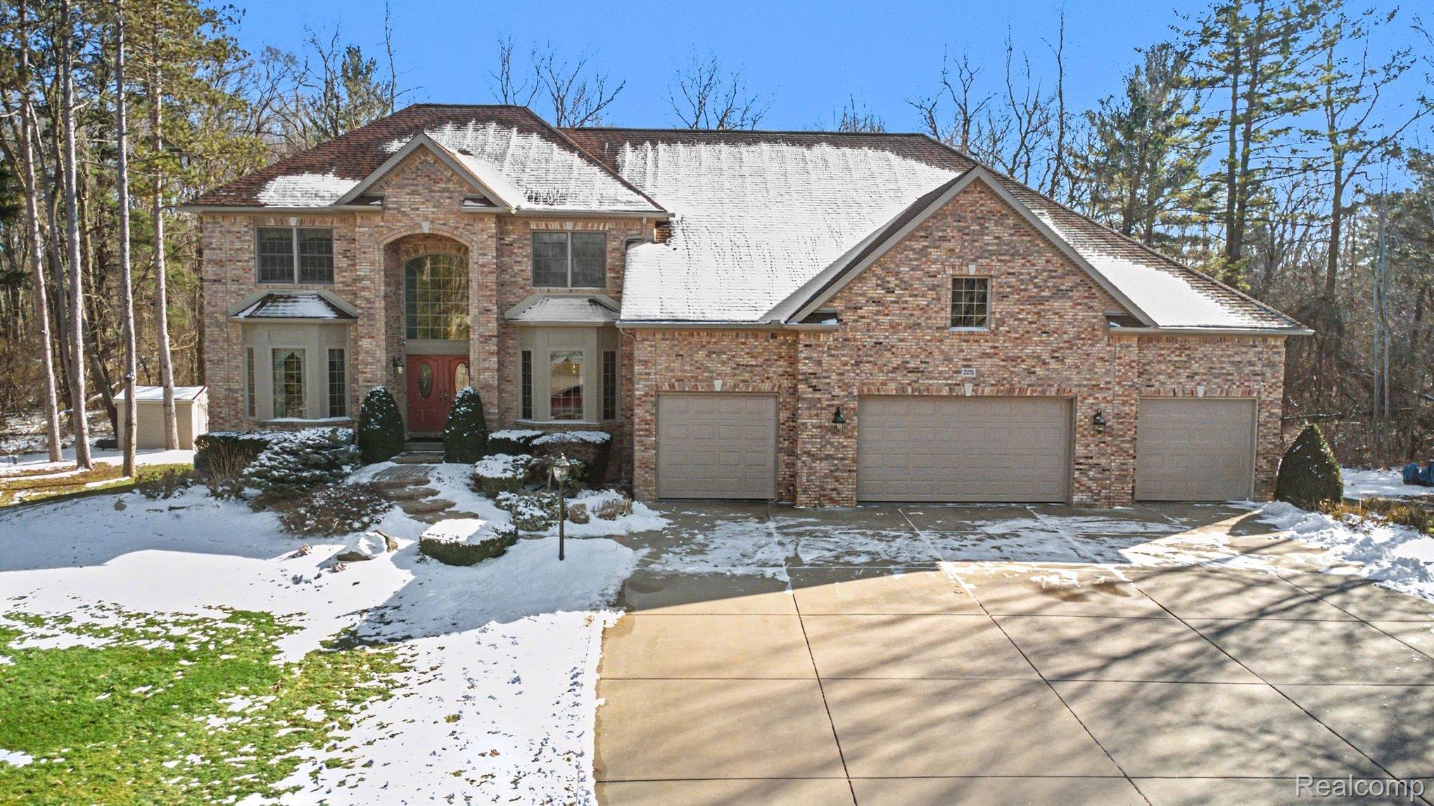 2215 Ridgemoor Court