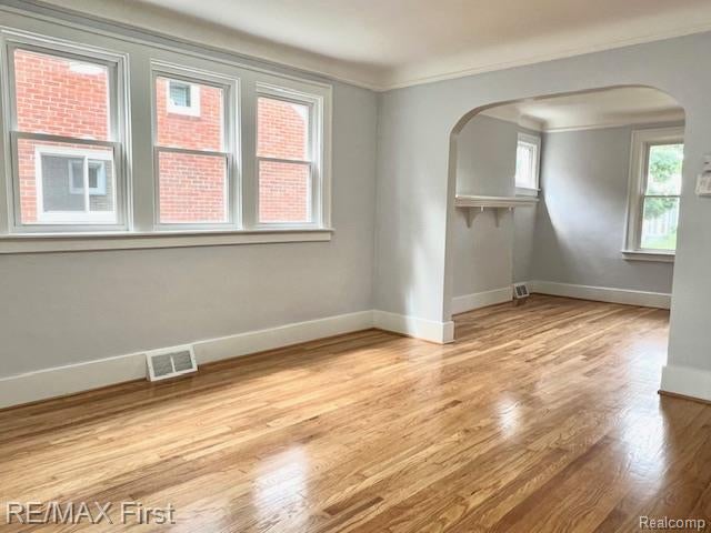 544 Laprairie Street