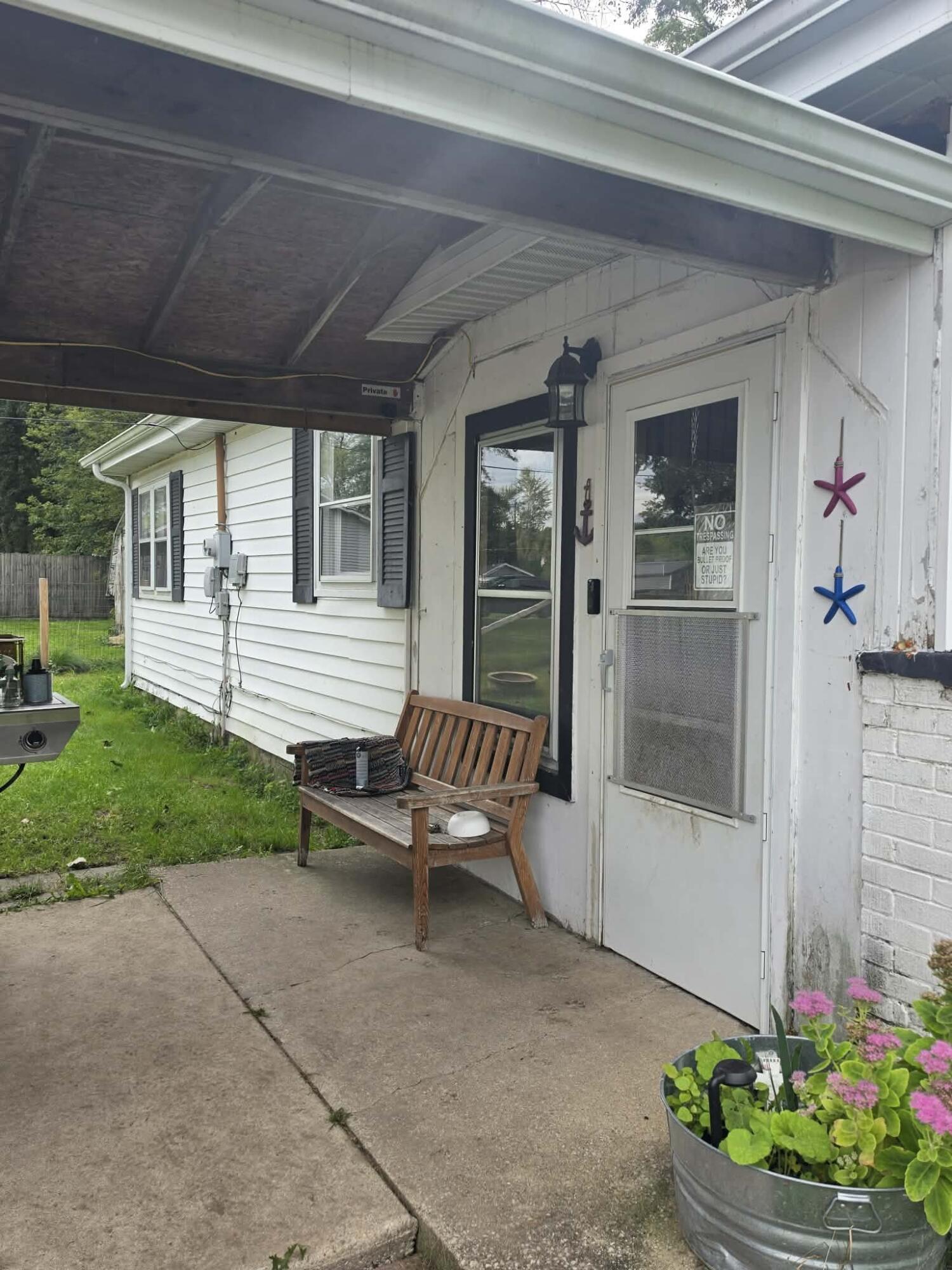 6023 Keigley Street