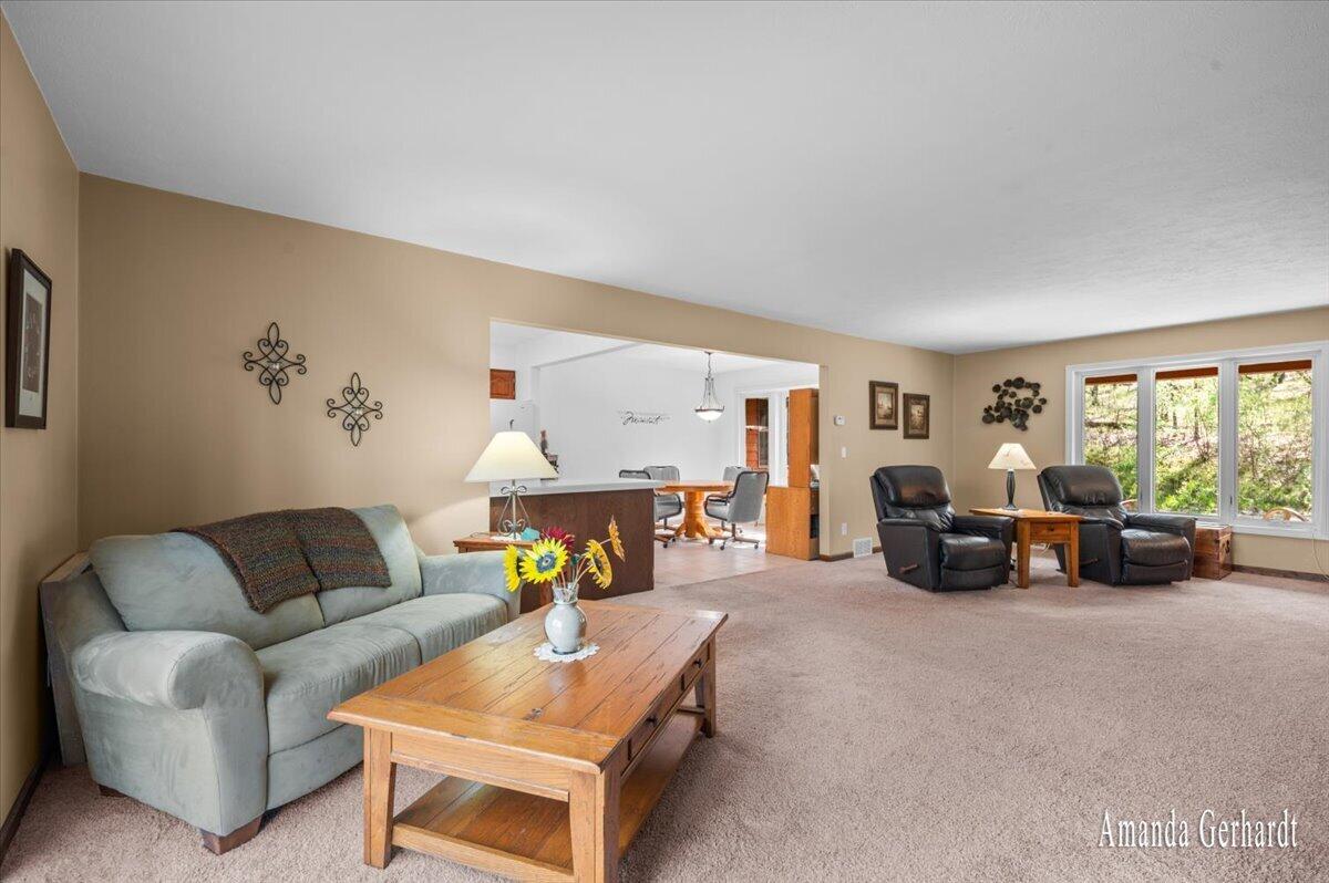 12449 Bailey Drive NE