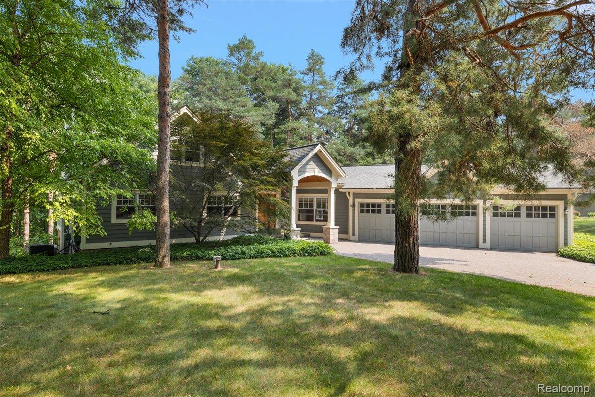801 Seven Oaks Lane