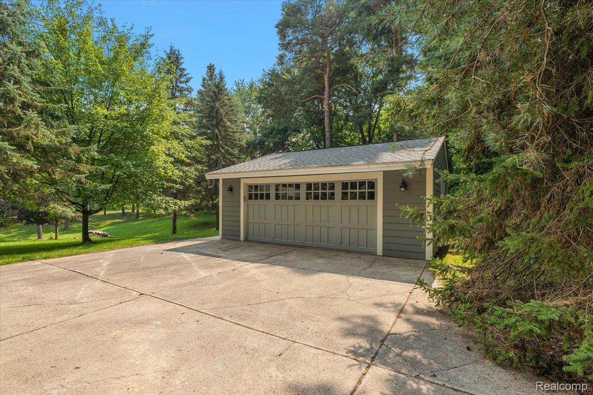 801 Seven Oaks Lane