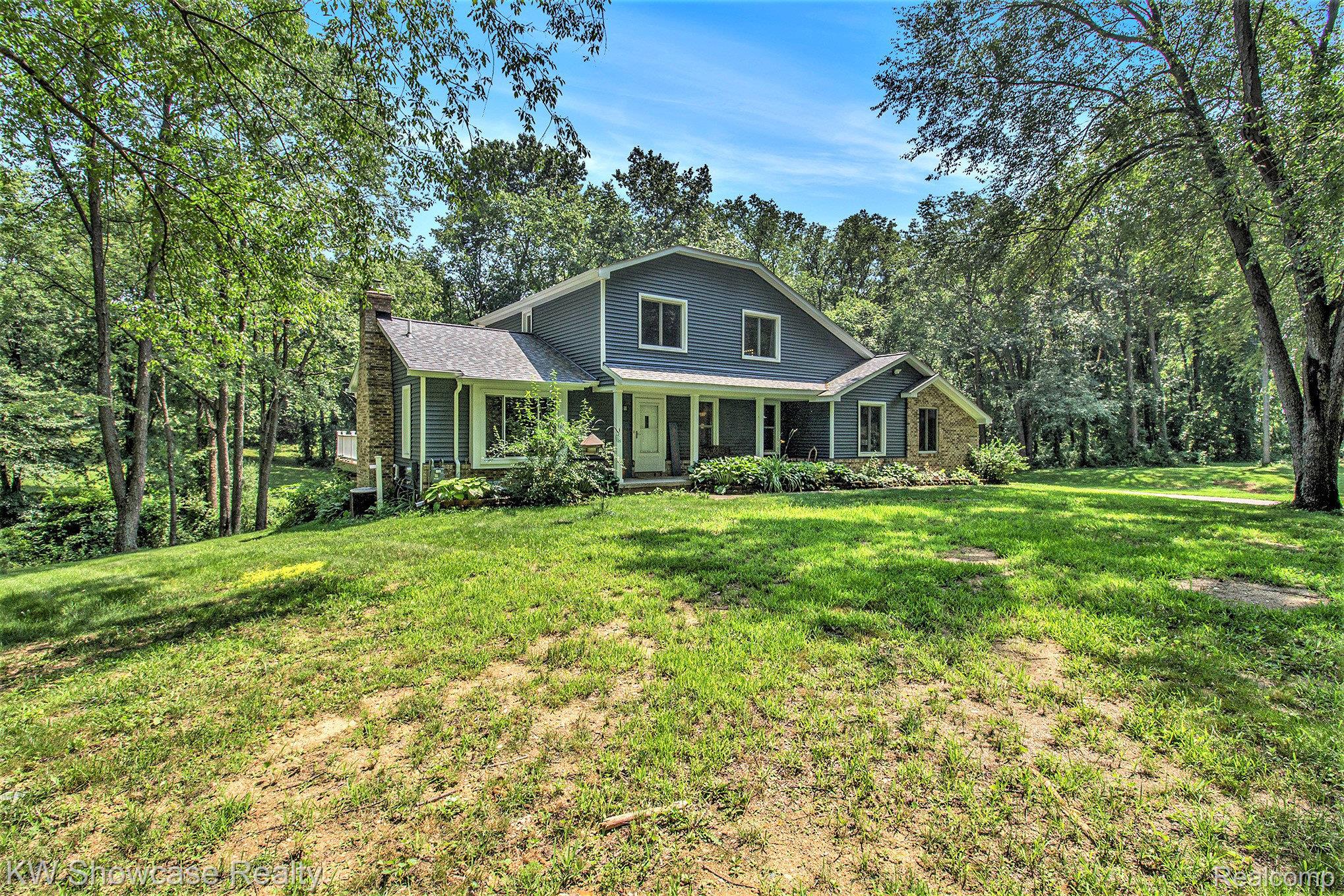 3501 White Oaks Drive