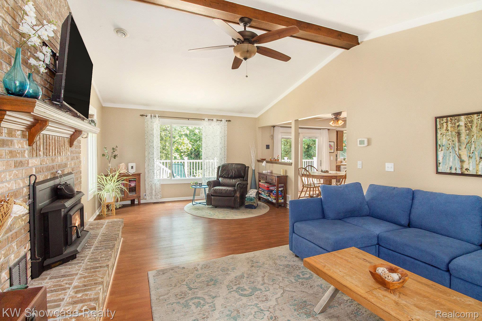 3501 White Oaks Drive