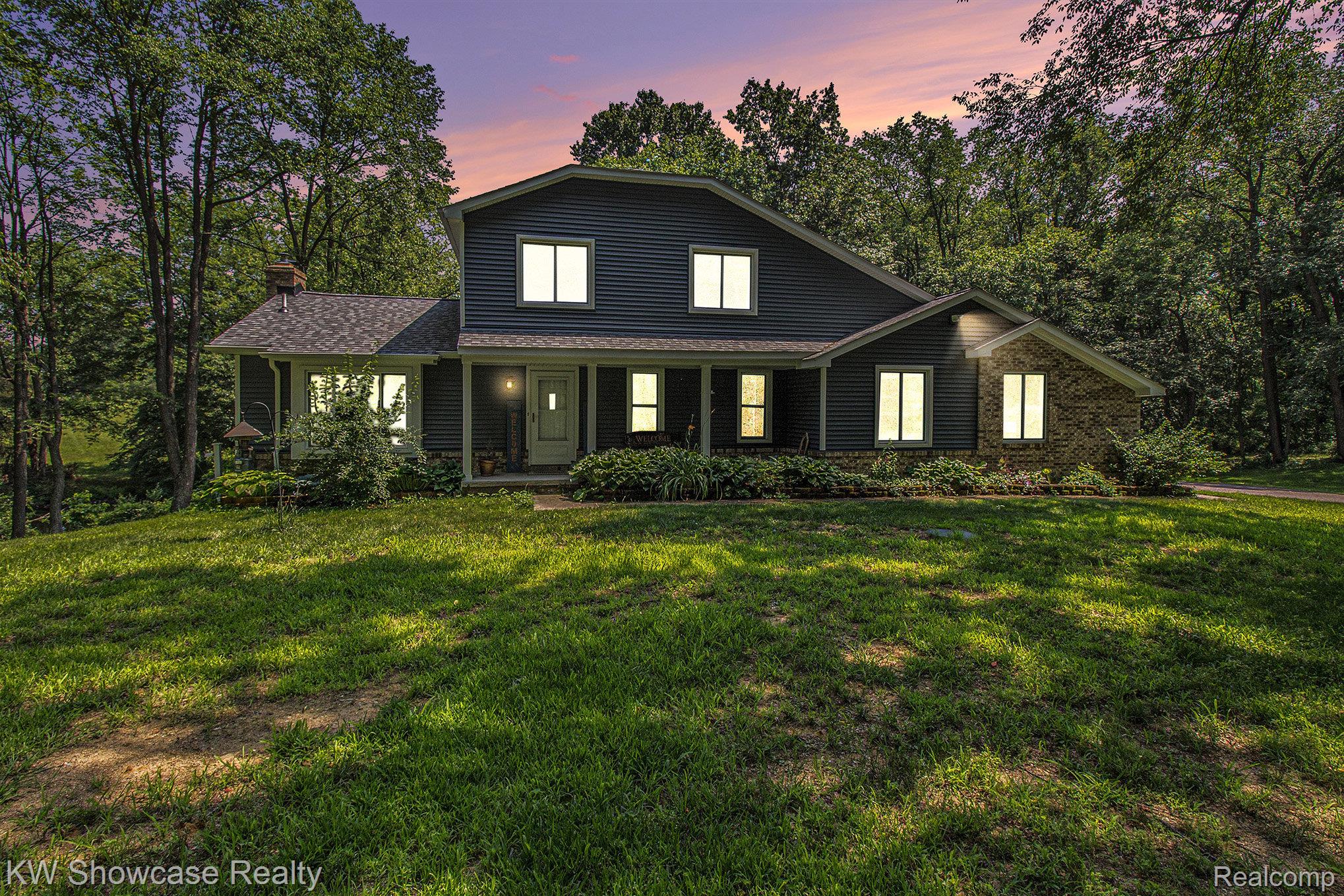 3501 White Oaks Drive