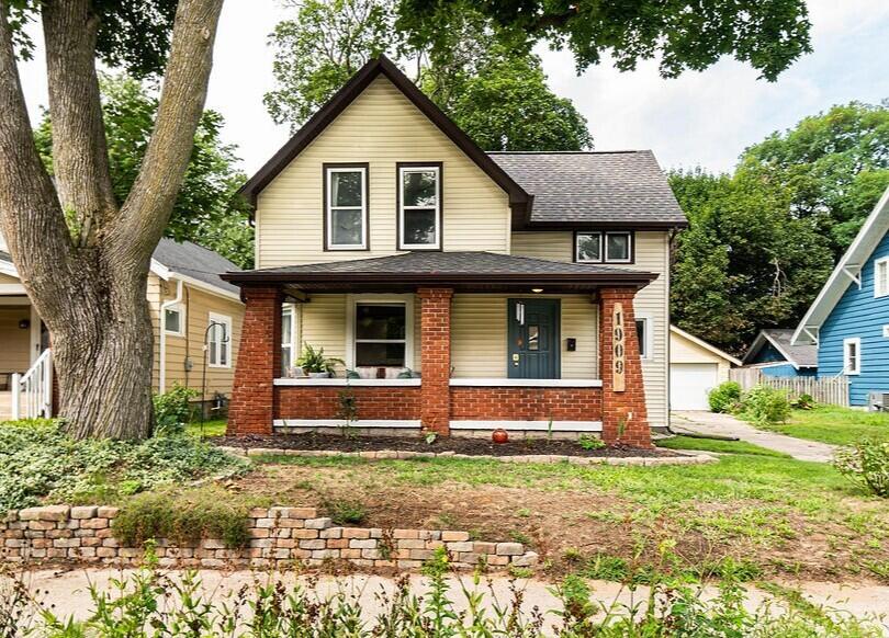 1909 Linden Avenue SE